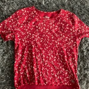 hollister red flower baby tee
